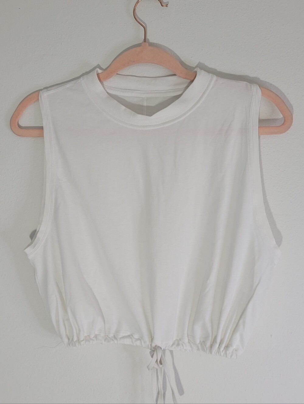 LULULEMON WOMEN SIZE 4 (XS) Sleeveless Drawstring Crop Top - White